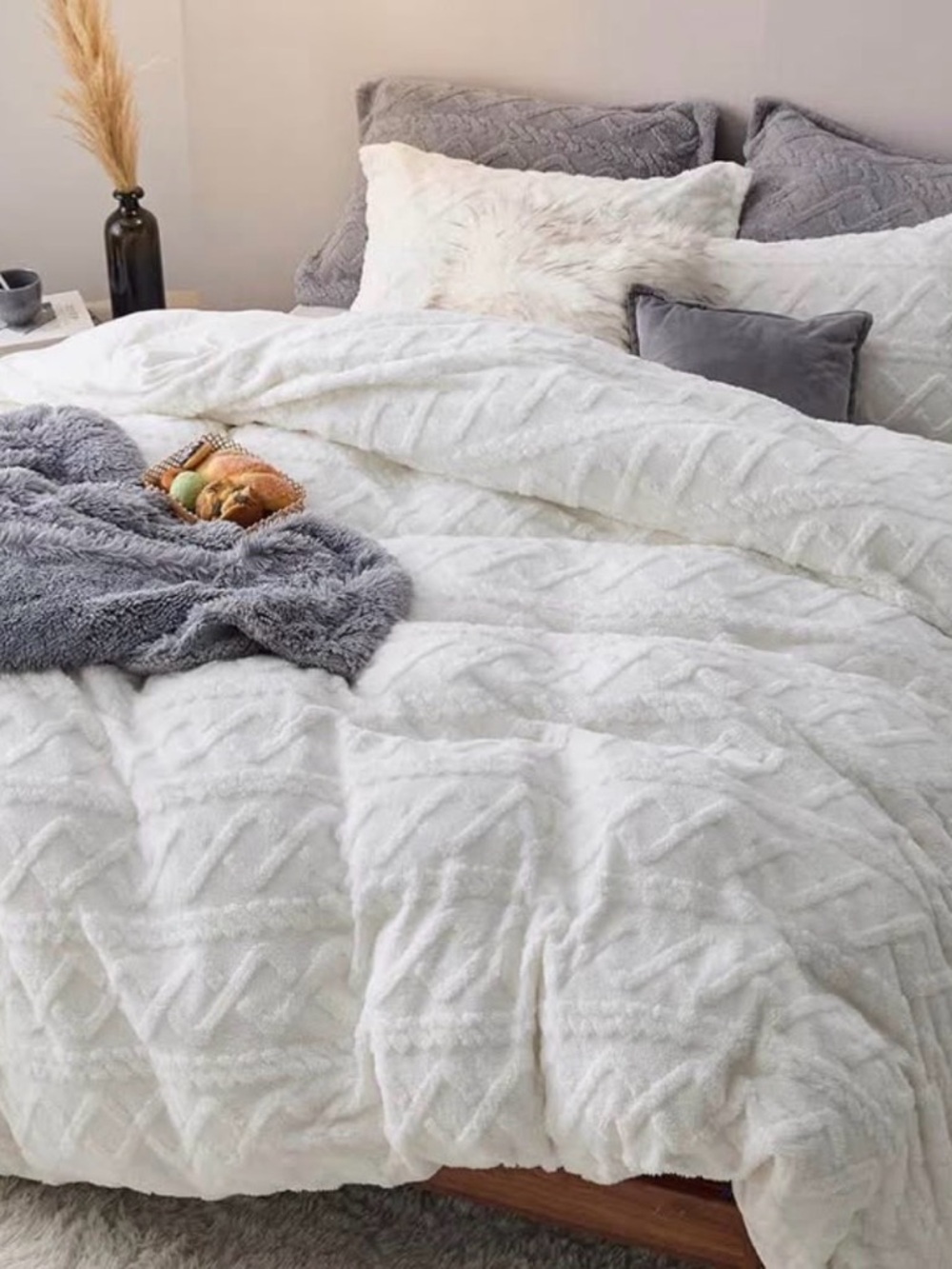 BoHo Duvet Cover QUEEN 3pc set 90x90 Fluffy faux fur NEW IN BAG